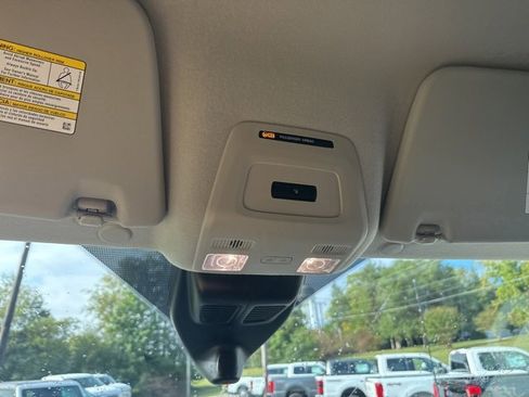 New 2025 Ford Transit 250 148 Medium Roof image 27