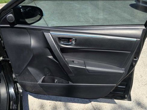 Used 2016 Toyota Corolla S image 17