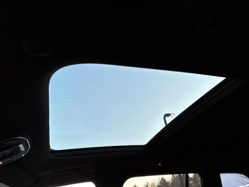 New 2025 Jeep Grand Cherokee Limited image 12