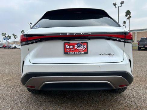 Used 2024 Lexus RX 350 w/ Technology Package image 4