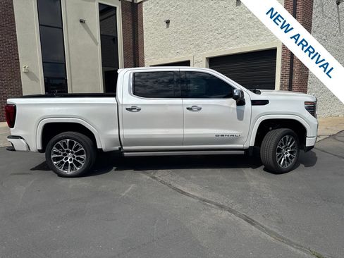 Used 2024 GMC Sierra 1500 Denali Ultimate AWD/4WD image 8