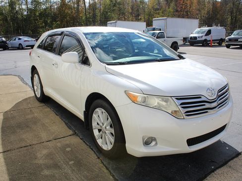 Used 2012 Toyota Venza XLE image 2