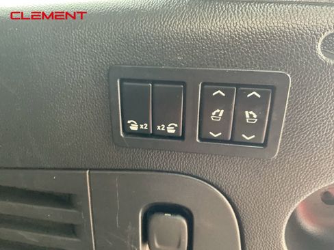 Used 2020 GMC Yukon XL Denali image 28