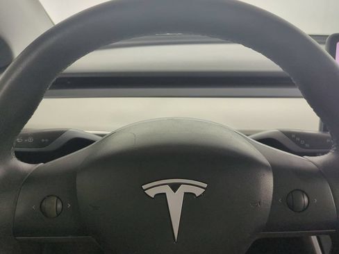 Used 2021 Tesla Model Y Long Range AWD/4WD image 33