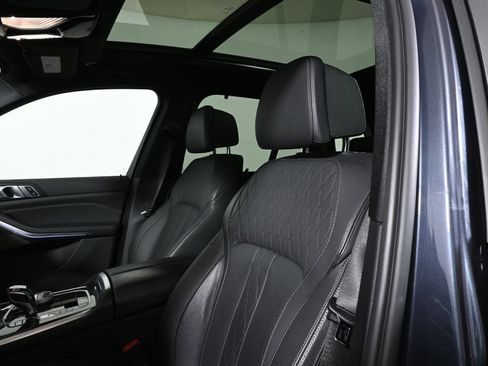 Used 2022 BMW X5 M50i AWD/4WD image 5