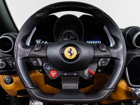 Certified 2019 Ferrari Portofino image 4