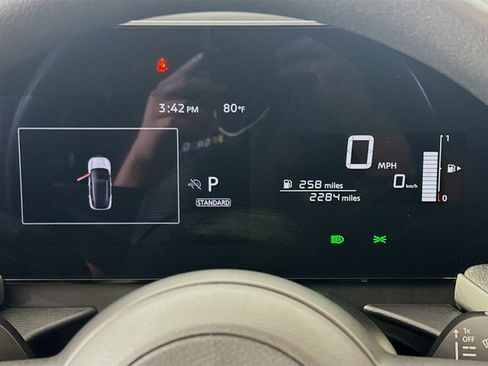 Used 2026 Nissan Kicks SV FWD image 16