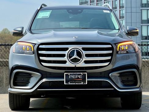 Certified 2026 Mercedes-Benz GLS 450 4MATIC image 3