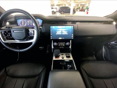 Used 2023 Land Rover Range Rover SE image 16