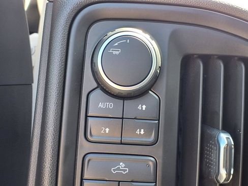 Used 2023 Chevrolet Silverado 1500 Custom Trail Boss w/ LPO, Dark Essentials Package AWD/4WD image 11