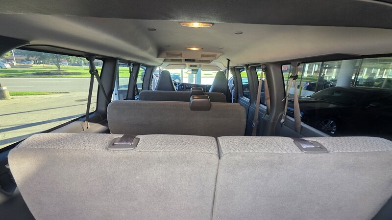 Used 2019 Chevrolet Express 3500 LT w/ LT Preferred Equipment Group RWD image 27