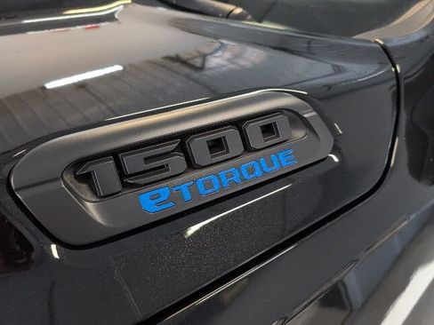 New 2026 RAM 1500 4x4 Crew Cab image 8