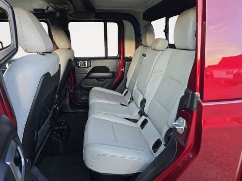 Used 2021 Jeep Gladiator Mojave image 6