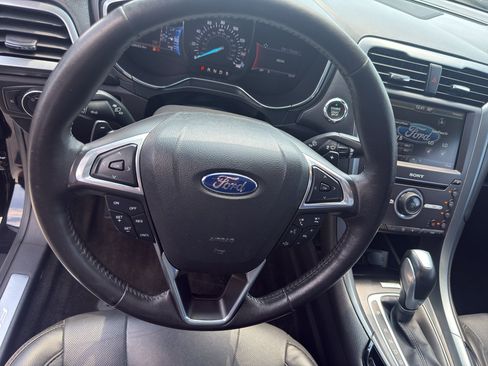 Used 2016 Ford Fusion Titanium FWD image 16