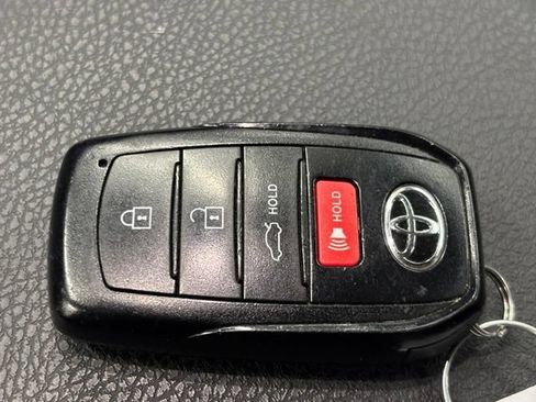 Used 2025 Toyota Camry SE FWD image 32