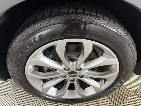 Used 2019 Lincoln MKC Select w/ Select Plus Package image 12