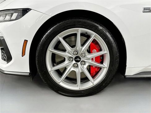 Used 2024 Ford Mustang GT Premium image 11