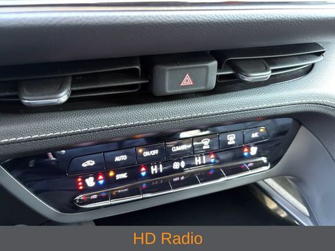Used 2023 Buick Envision Avenir AWD/4WD image 5
