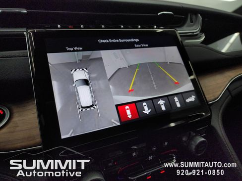 New 2025 Jeep Grand Cherokee Summit image 17