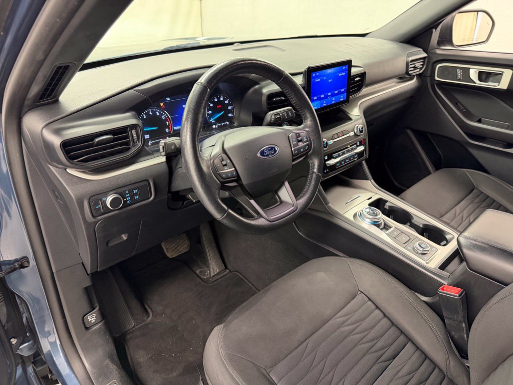Used 2020 Ford Explorer XLT w/ Comfort Package AWD/4WD image 21