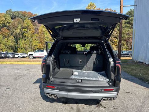 New 2026 Chevrolet Traverse Z71 image 35