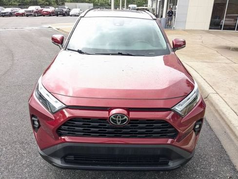 Used 2023 Toyota RAV4 XLE Premium FWD image 4