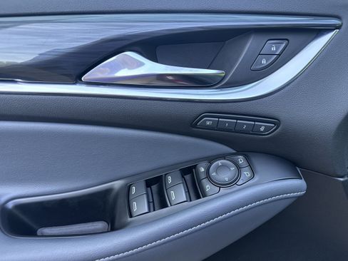 Used 2024 Buick Enclave Premium FWD image 8