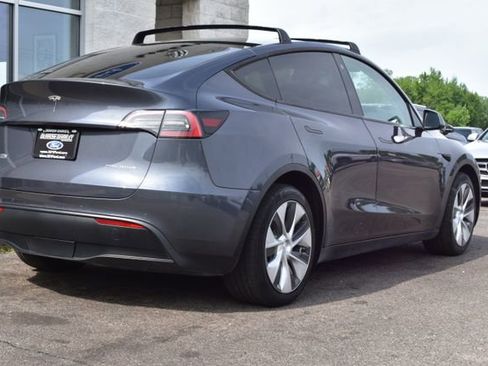 Used 2022 Tesla Model Y Long Range AWD/4WD image 15