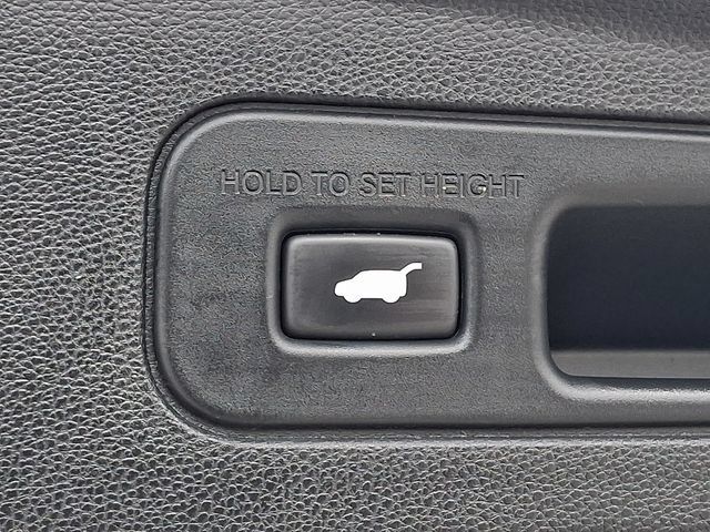 Used 2023 Acura MDX w/ Technology Package AWD/4WD image 30