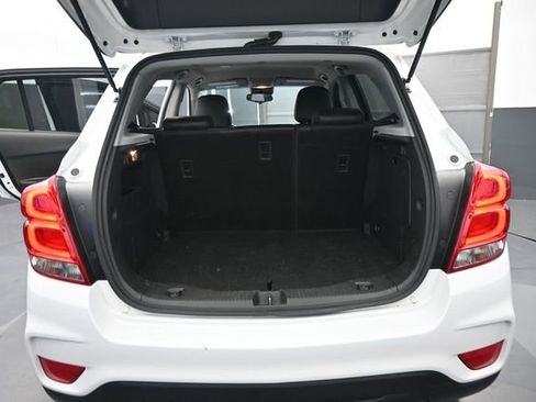 Used 2022 Chevrolet Trax LT w/ Sport Edition FWD image 8