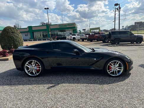Used 2019 Chevrolet Corvette Stingray Coupe w/ Battery Protection Package image 8