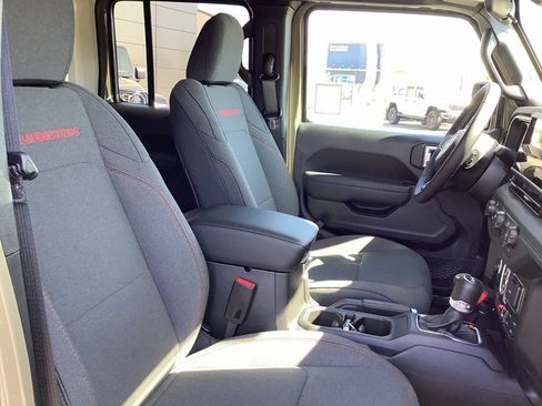 New 2025 Jeep Wrangler Rubicon w/ XTREMEE 35" Tire Package image 36