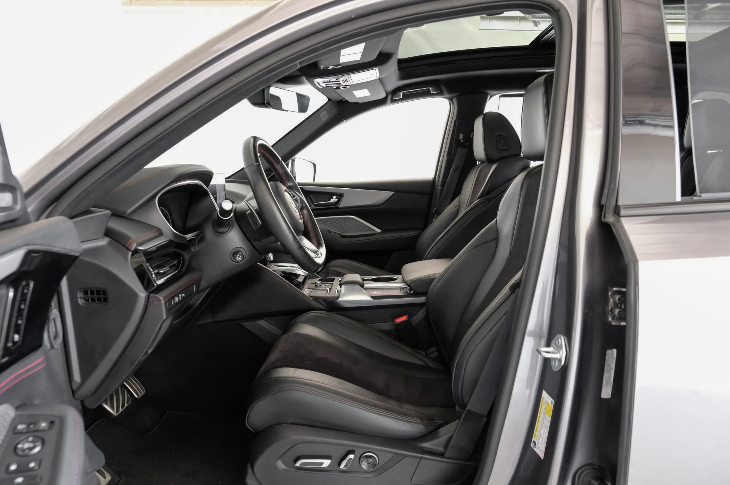 Used 2023 Acura MDX A-Spec AWD/4WD image 4