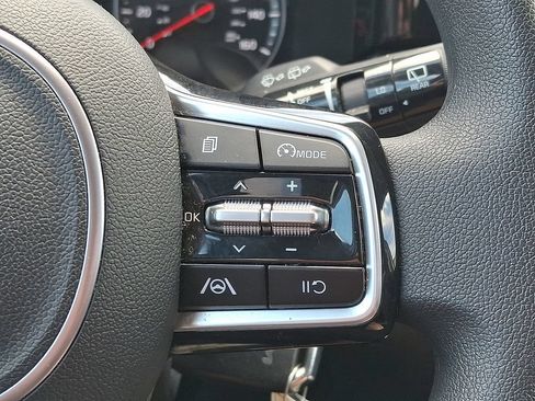Certified 2023 Kia Sorento LX FWD image 10