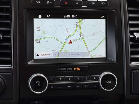 Used 2018 Ford Expedition Limited w/ Equipment Group 302A AWD/4WD image 3