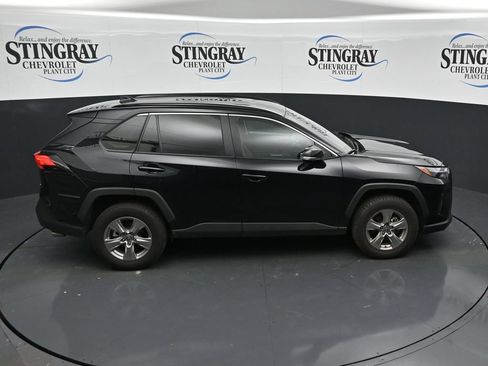 Used 2025 Toyota RAV4 XLE AWD/4WD image 25