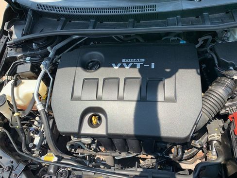 Used 2010 Toyota Corolla LE FWD image 14