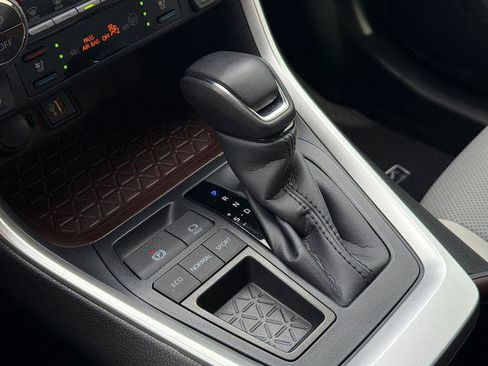 Certified 2025 Toyota RAV4 Limited FWD image 23