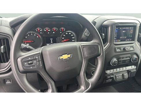 Used 2024 Chevrolet Silverado 2500 Custom w/ Custom Value Package image 14