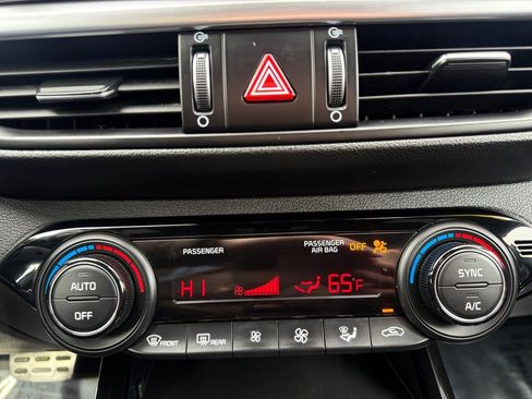 Certified 2022 Kia Forte GT-Line w/ GT-Line Technology Package image 29