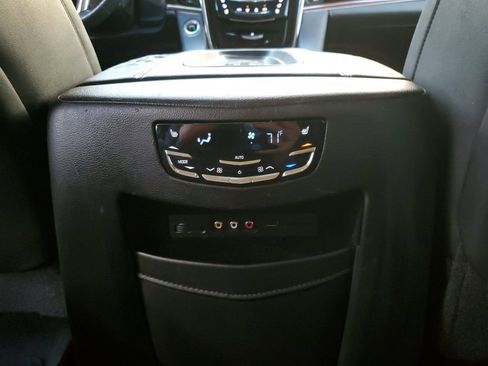 Used 2016 Cadillac Escalade Luxury image 21