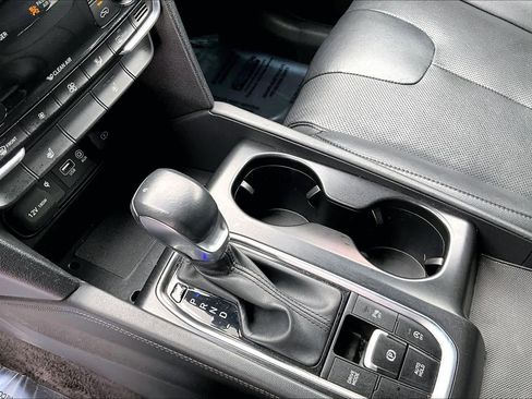 Used 2020 Hyundai Santa Fe SEL w/ Convenience + Premium Package image 16