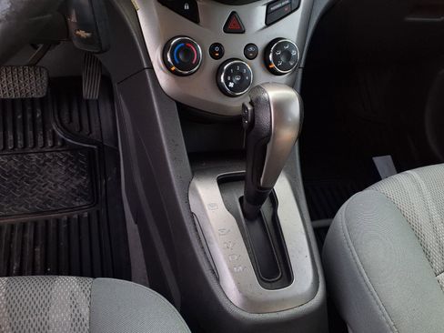 Used 2012 Chevrolet Sonic LT image 9