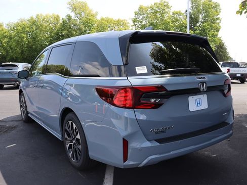 Used 2026 Honda Odyssey Elite image 3