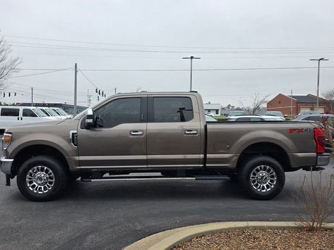 Used 2022 Ford F250 Lariat w/ Chrome Package image 8