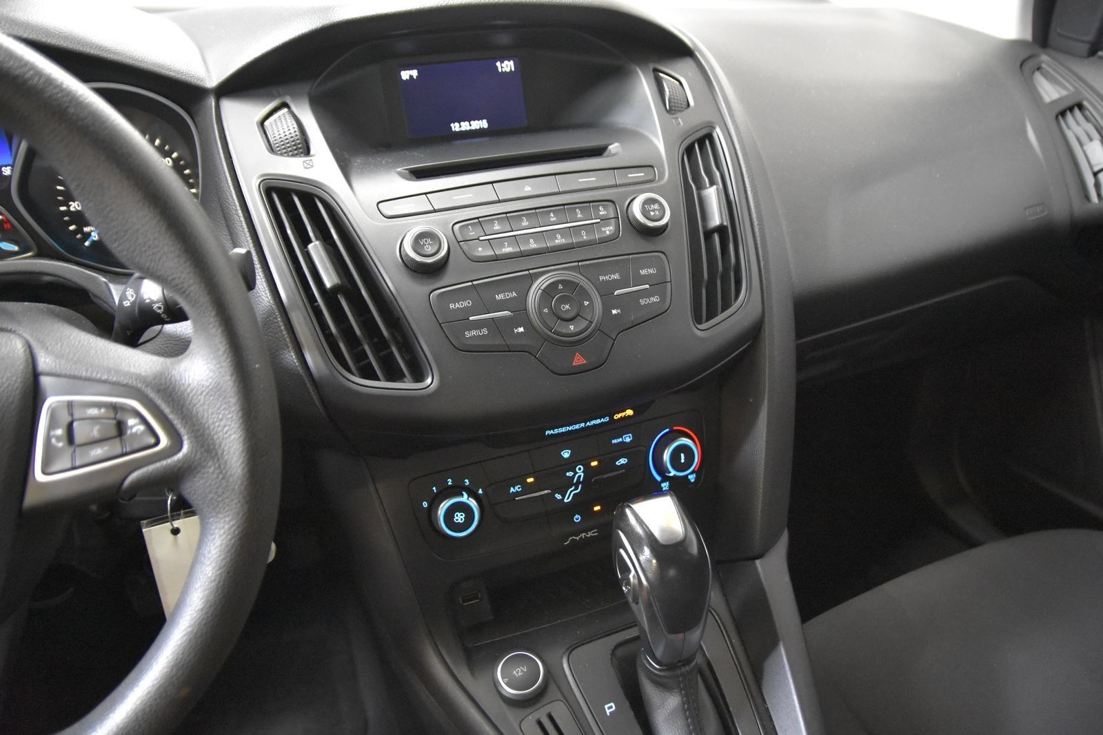 Used 2016 Ford Focus SE FWD image 19