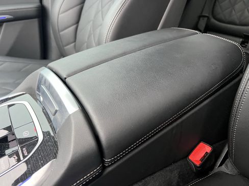 Used 2024 BMW X5 xDrive40i w/ M Sport Package image 27