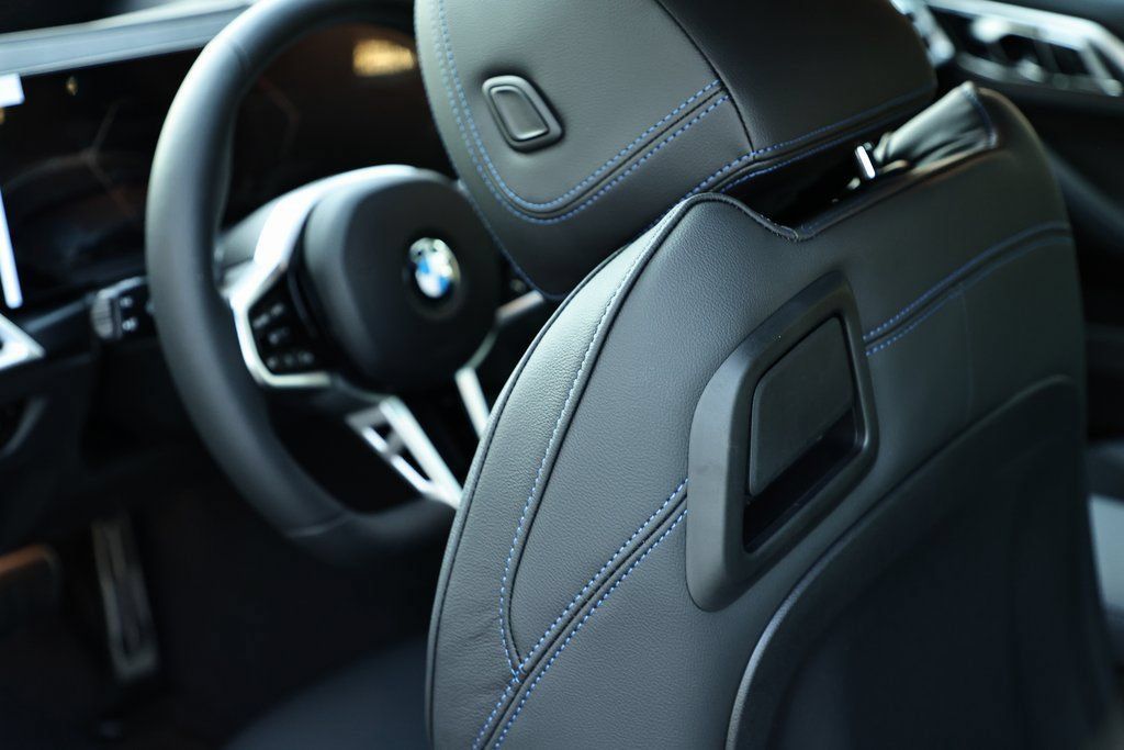 Used 2025 BMW 430i Coupe w/ M Sport Package RWD image 27