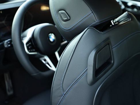 Used 2025 BMW 430i Coupe w/ M Sport Package RWD image 27