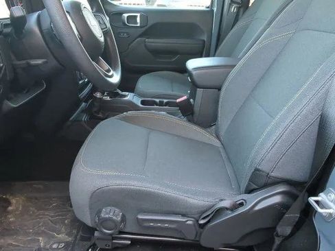 Certified 2025 Jeep Wrangler Sport AWD/4WD image 10